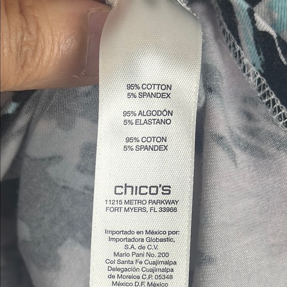 Chico's Cotton Blend Black and White Graphic 3/4 Sleeve Blouse Size 2 - Picture 6 of 9